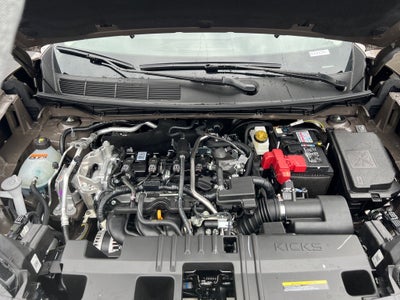 2025 Nissan Kicks SR