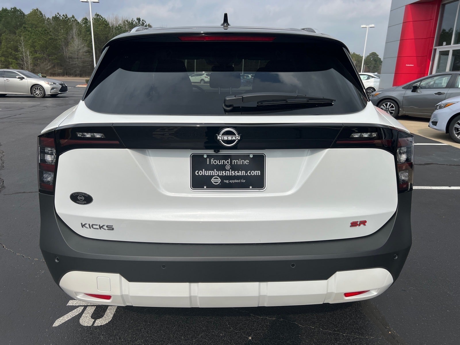 2026 Nissan Kicks SR