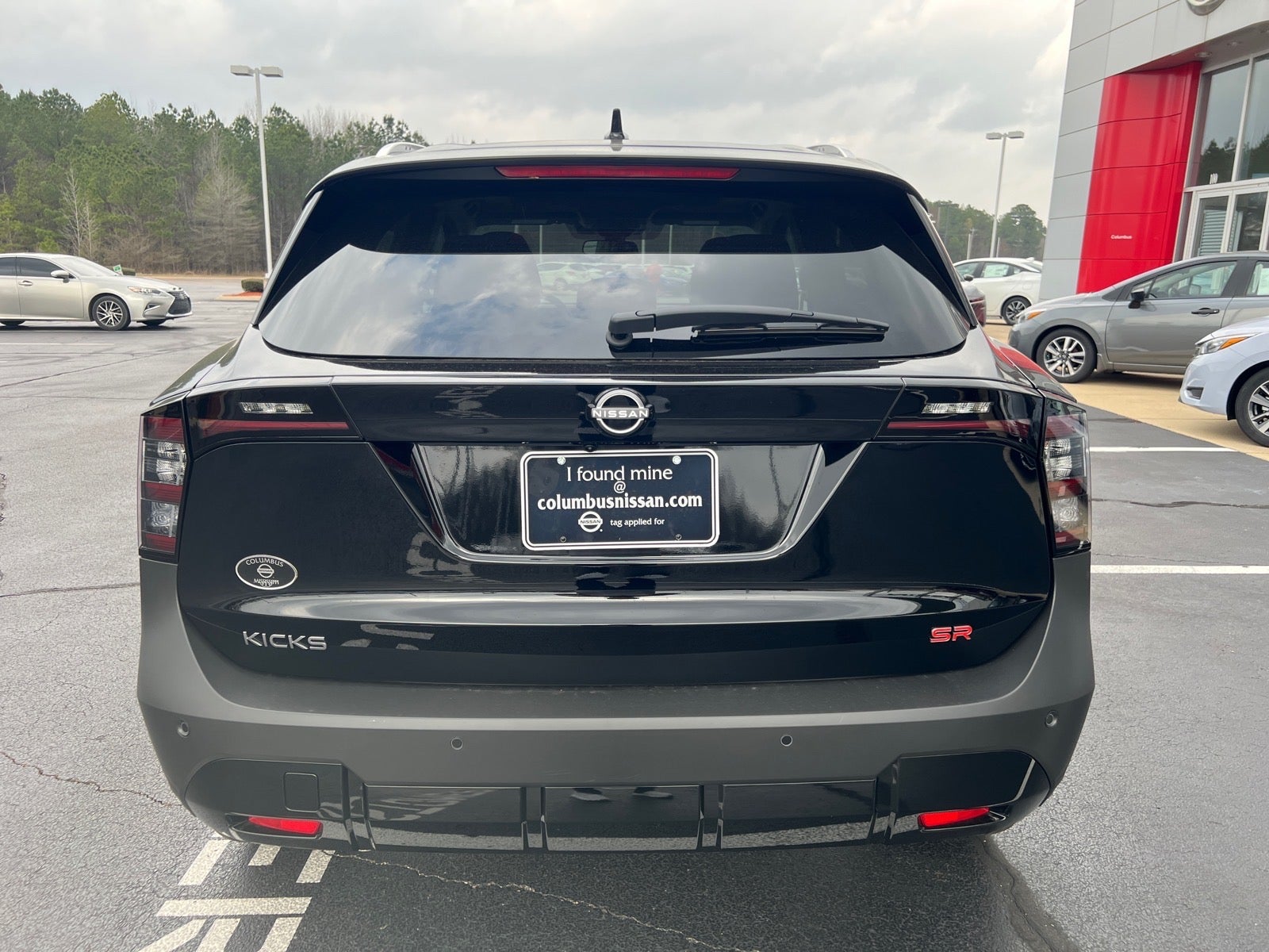 2026 Nissan Kicks SR