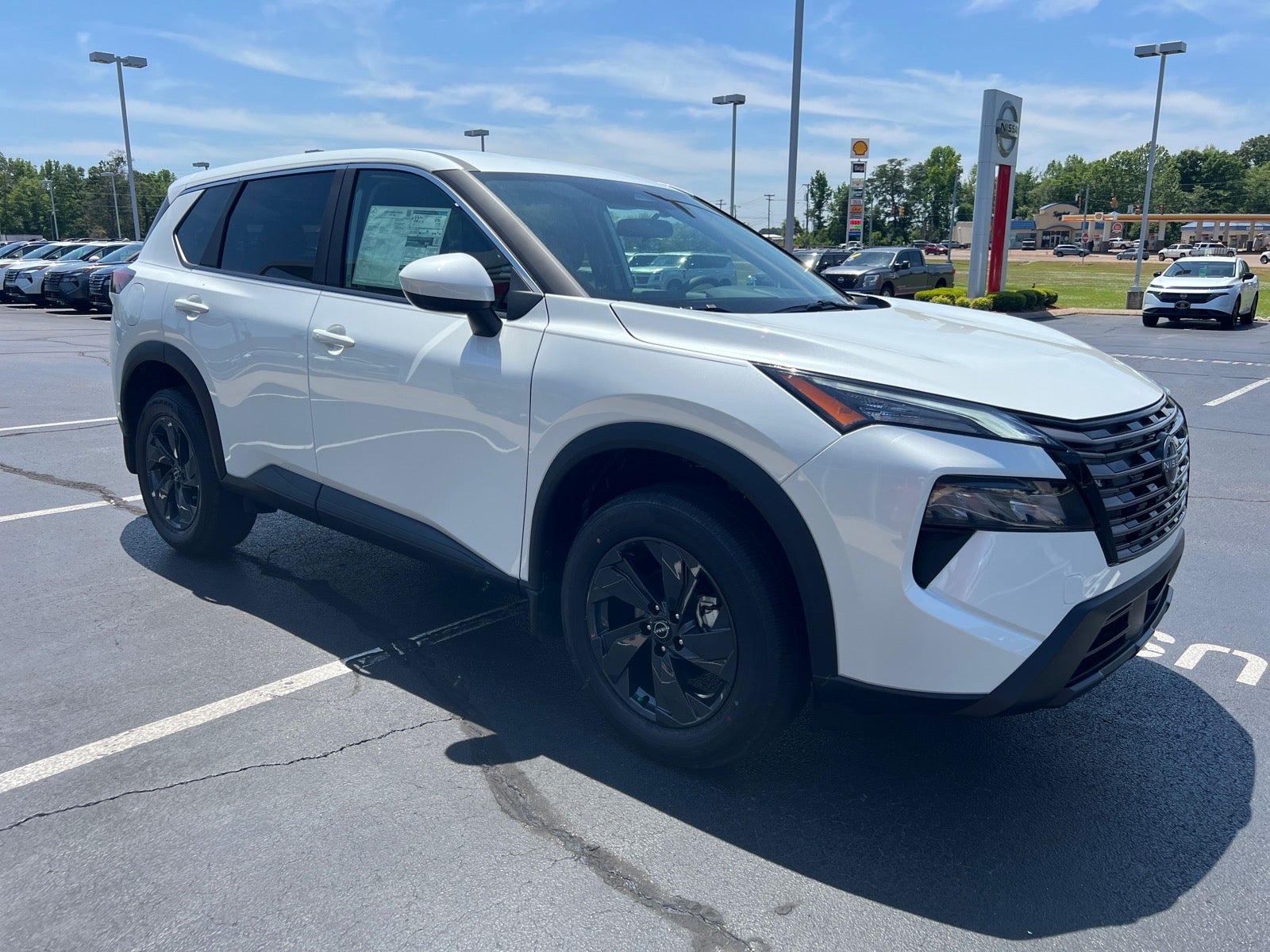 2026 Nissan Rogue SV