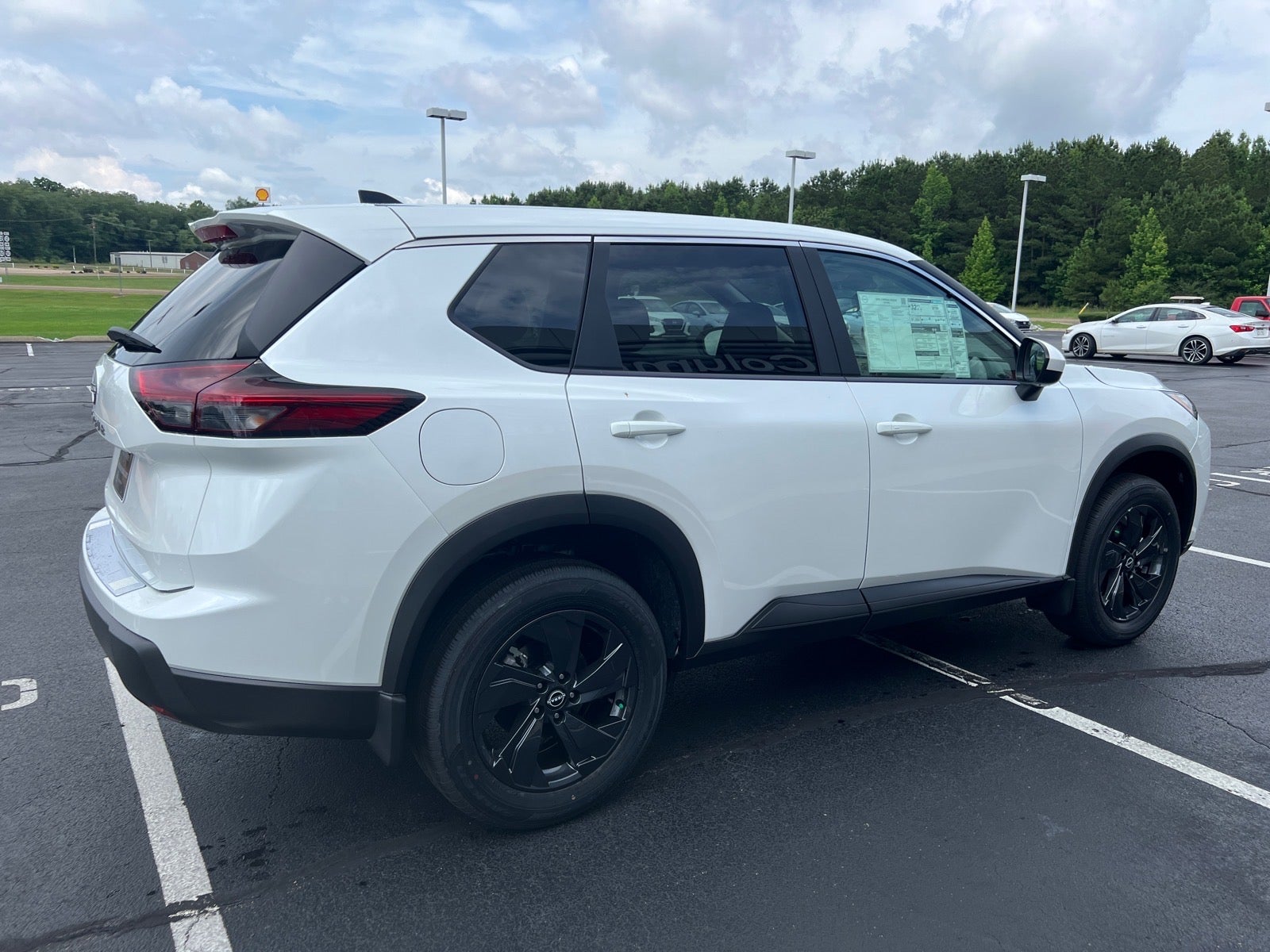 2026 Nissan Rogue SV
