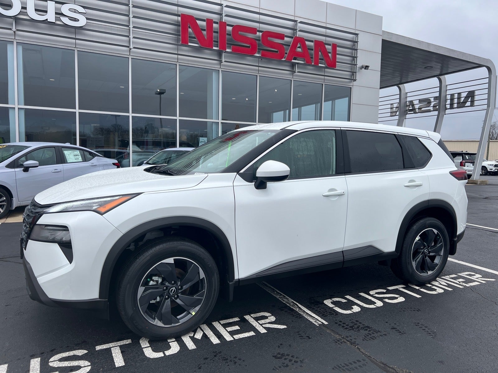 2026 Nissan Rogue SV