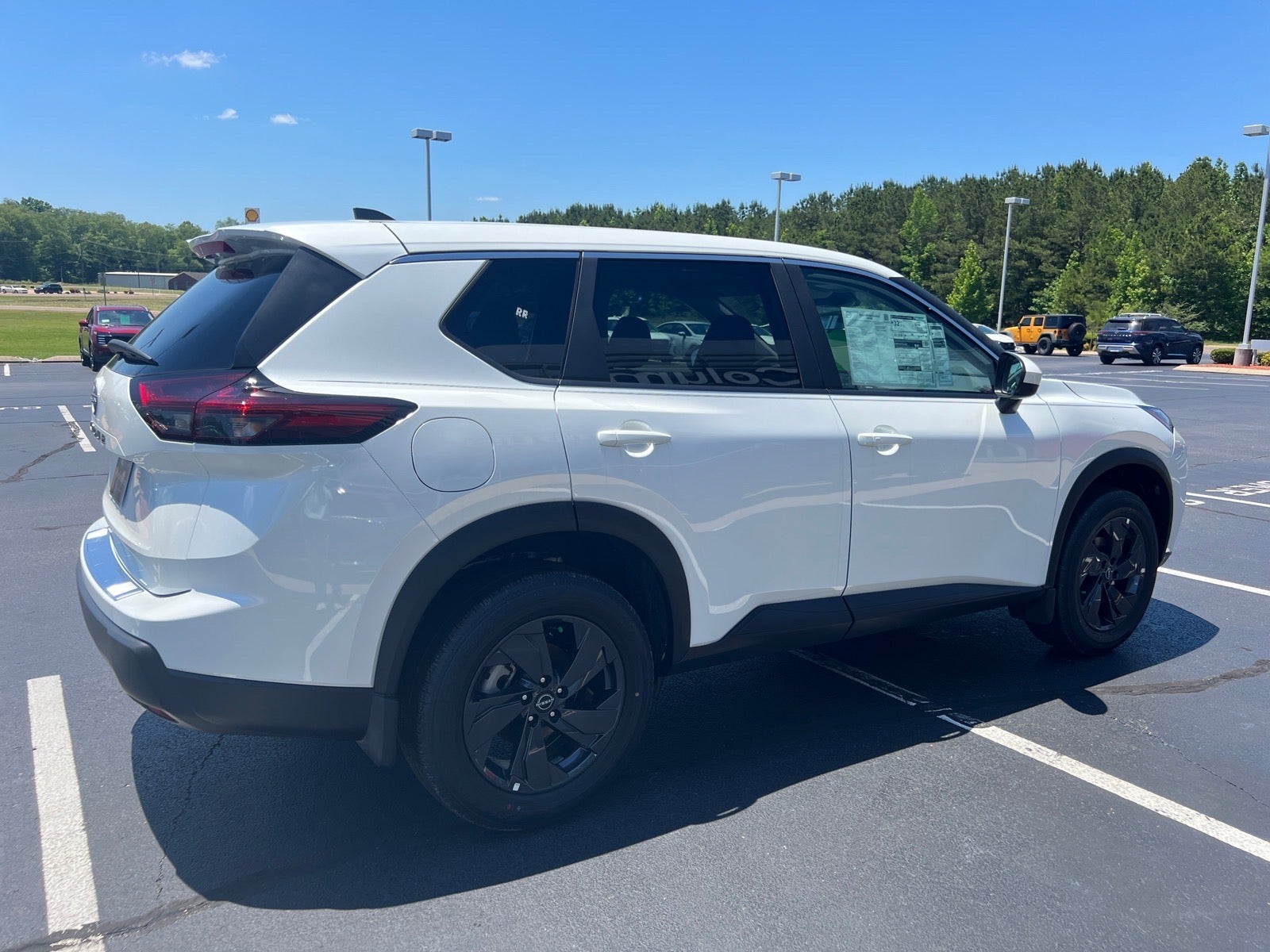 2026 Nissan Rogue SV