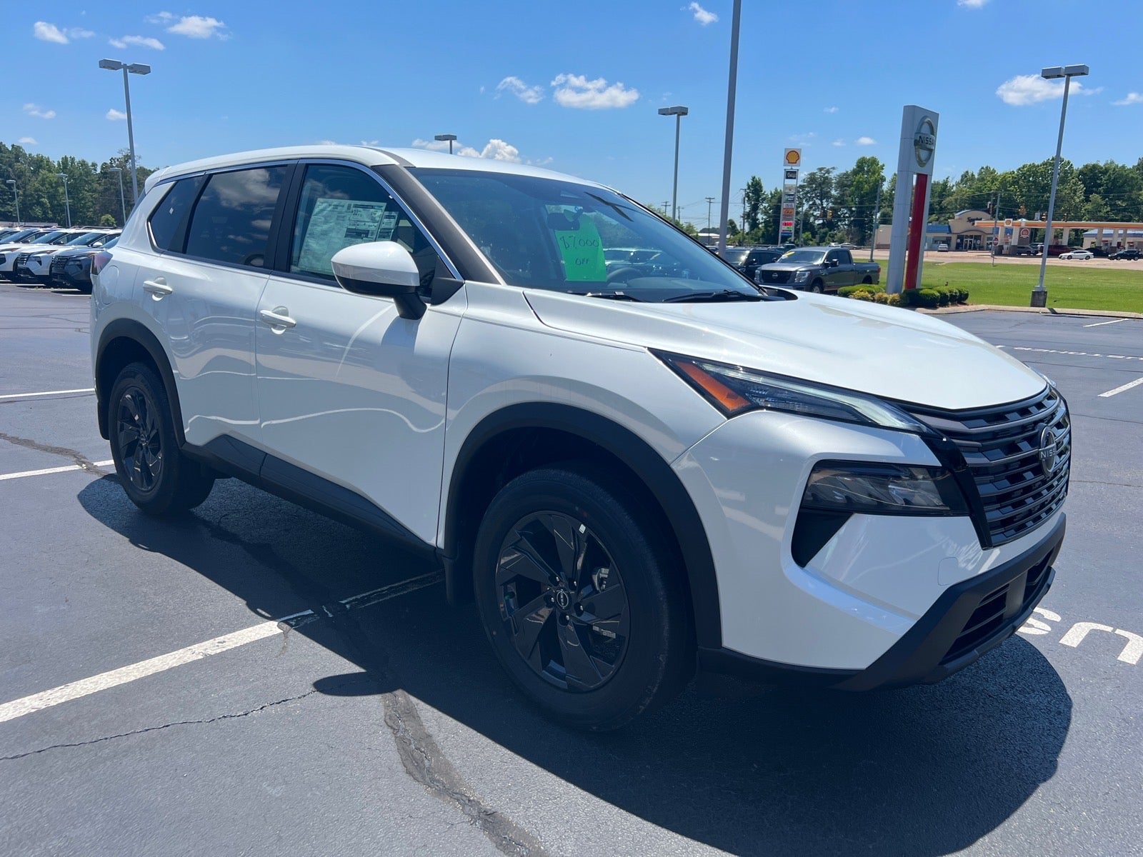2026 Nissan Rogue SV