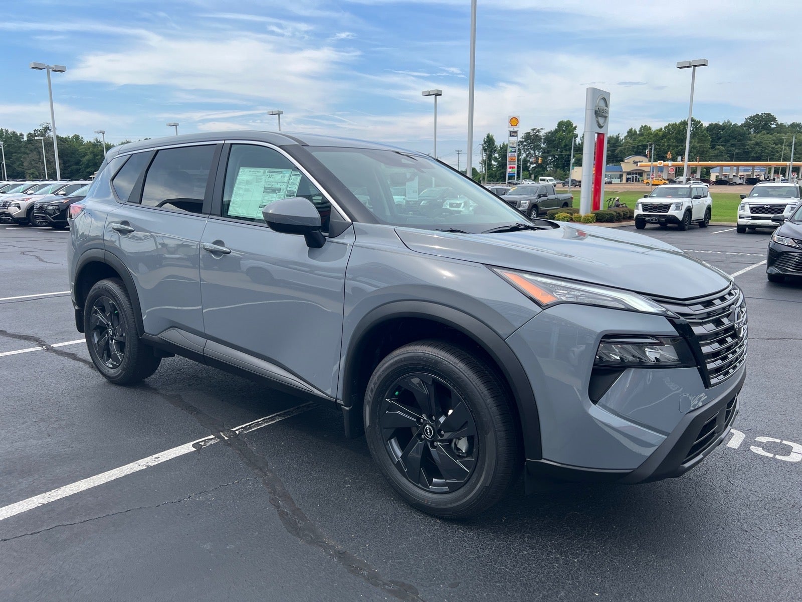 2026 Nissan Rogue SV