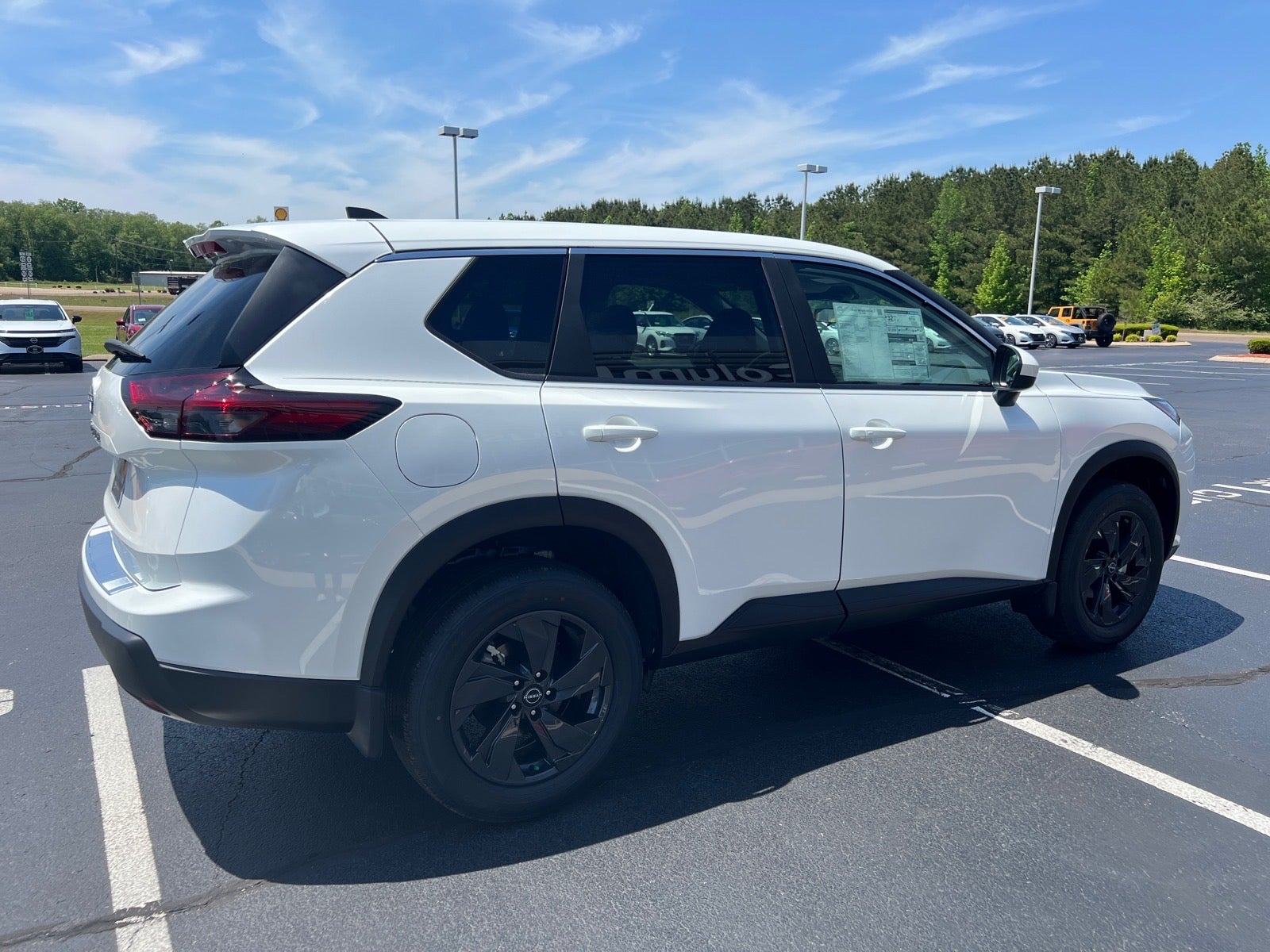 2026 Nissan Rogue SV