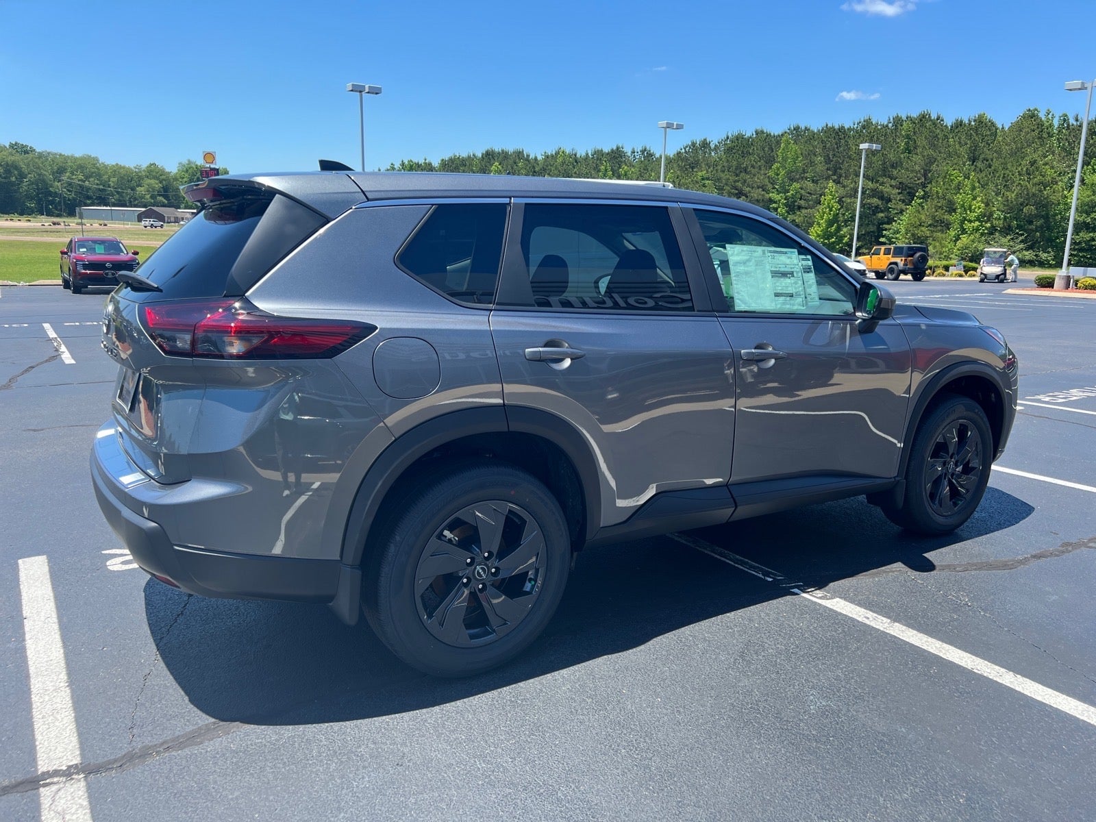 2026 Nissan Rogue SV