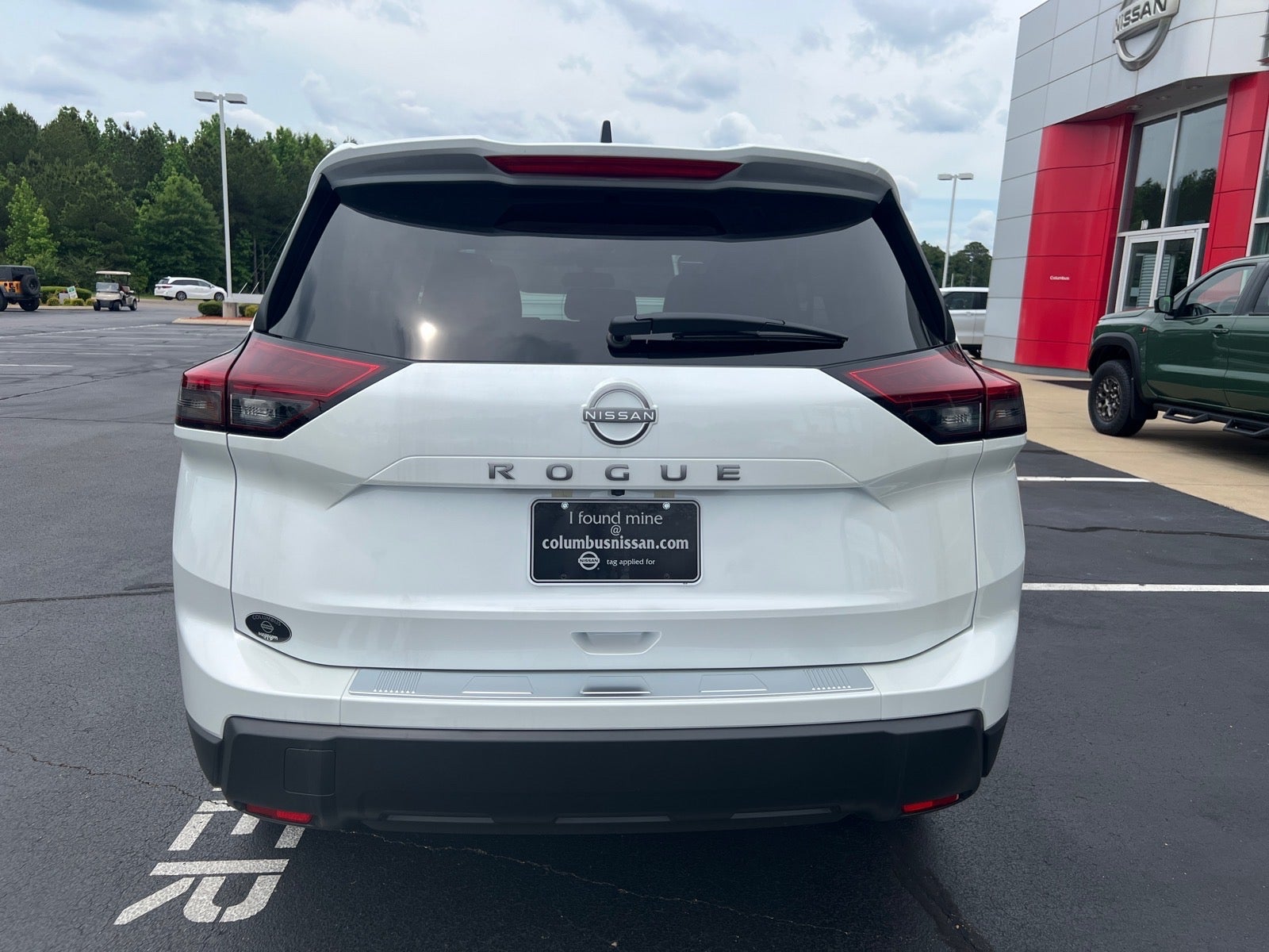 2026 Nissan Rogue SV