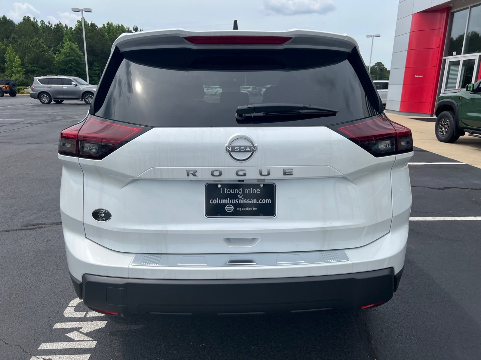 2026 Nissan Rogue SV