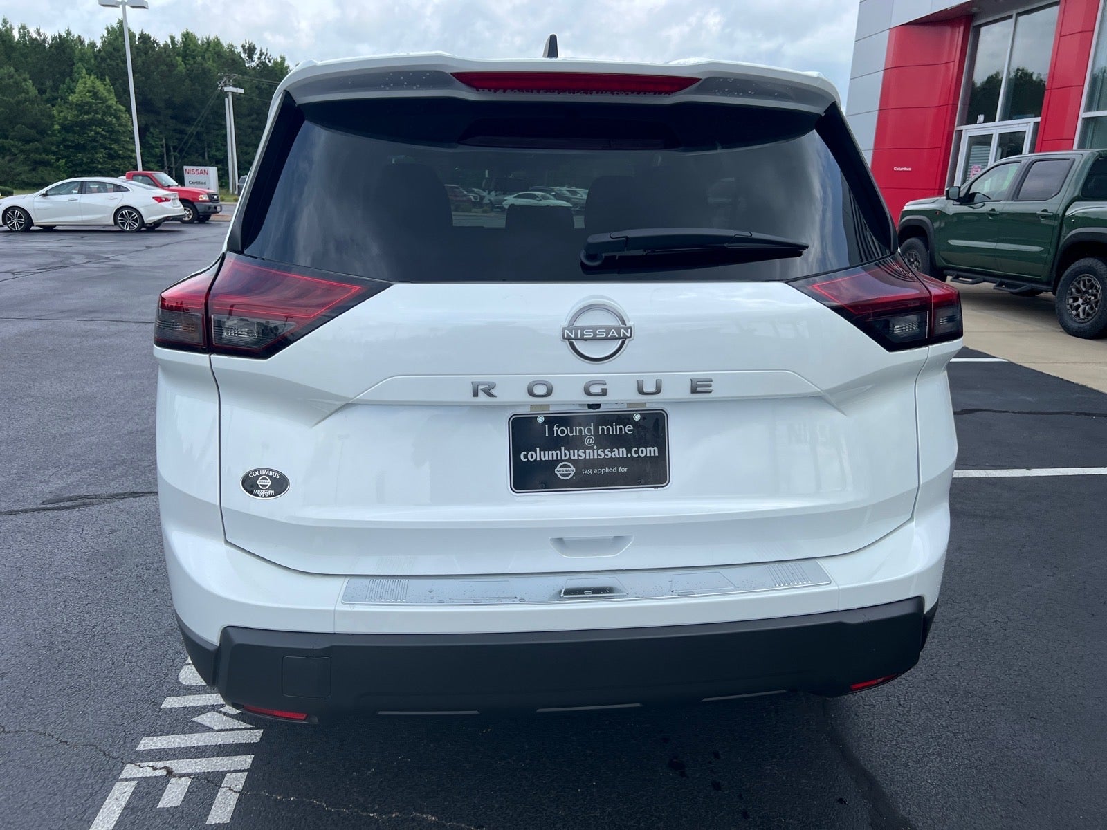 2026 Nissan Rogue SV