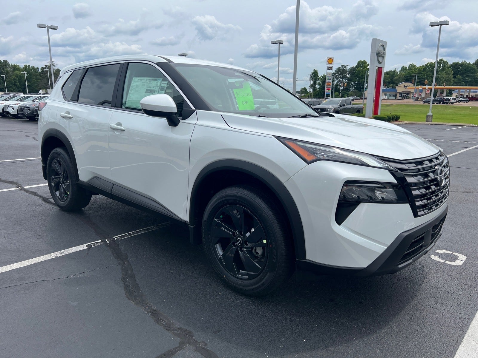 2026 Nissan Rogue SV
