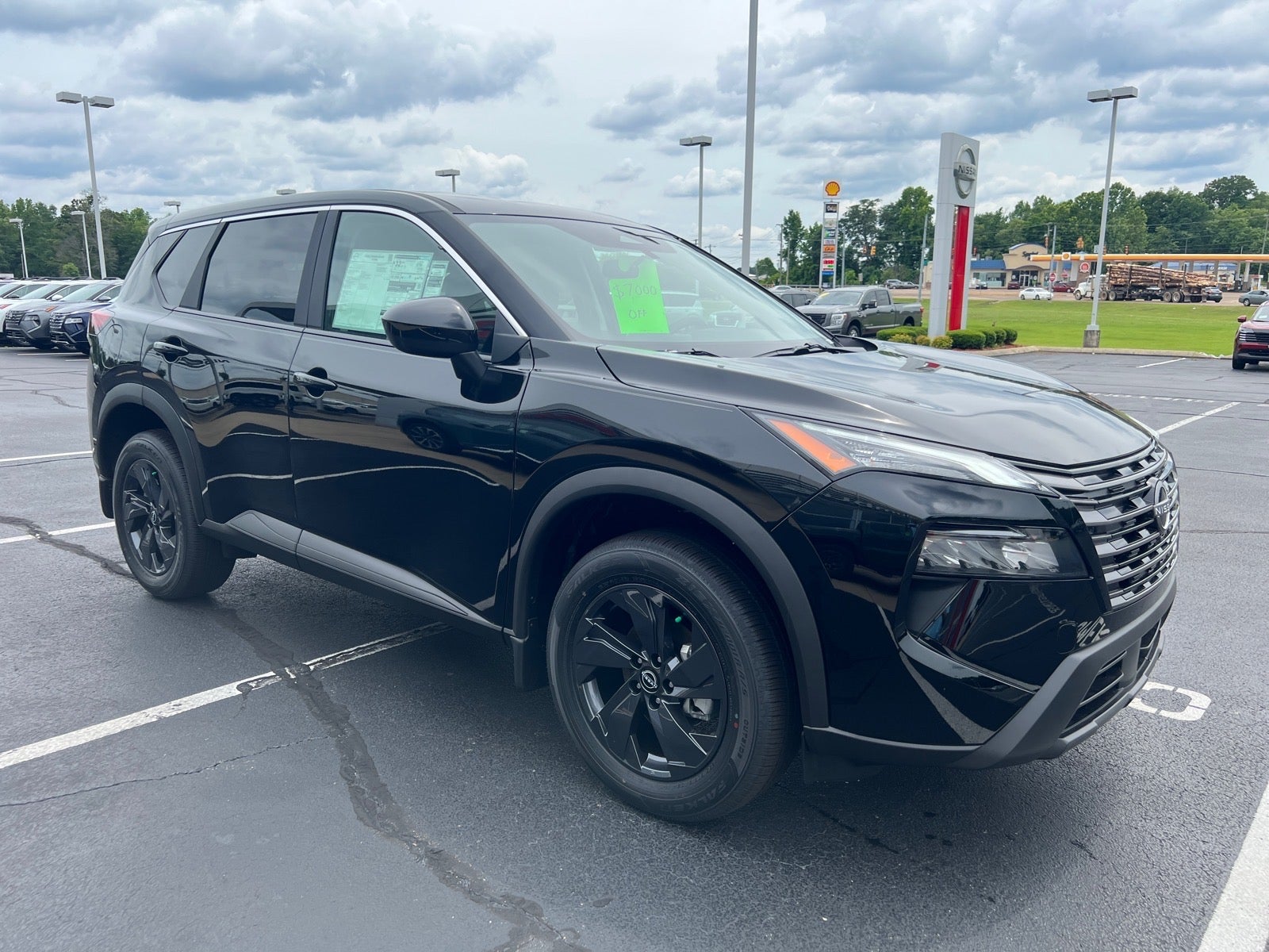 2026 Nissan Rogue SV