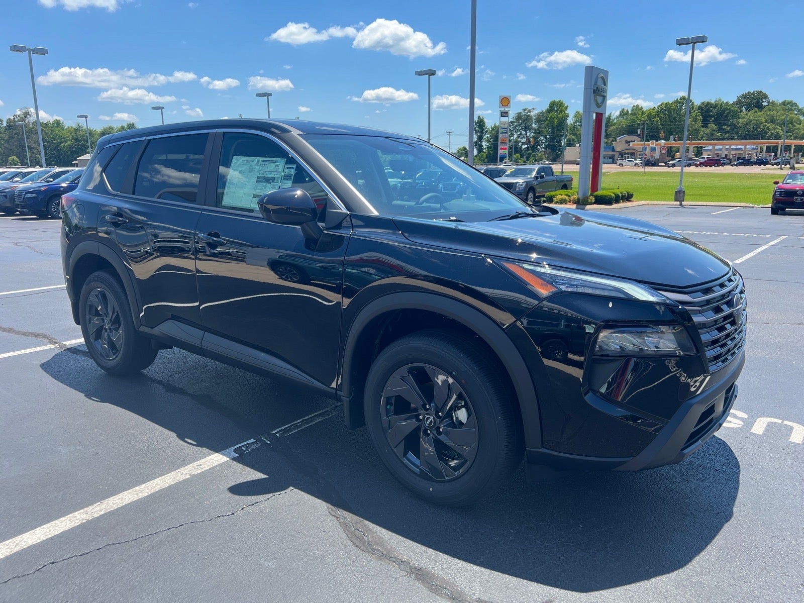 2026 Nissan Rogue SV