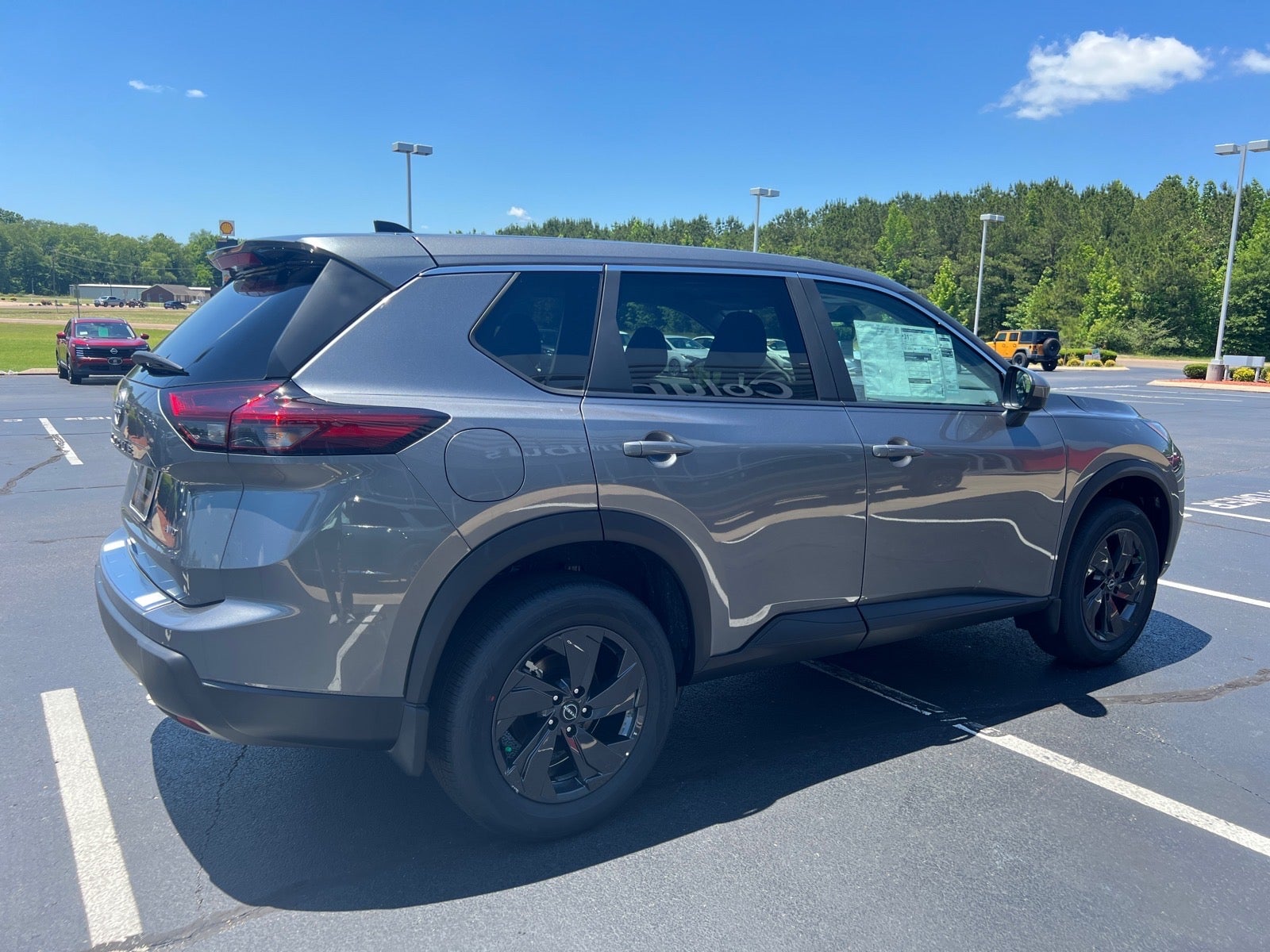 2026 Nissan Rogue SV