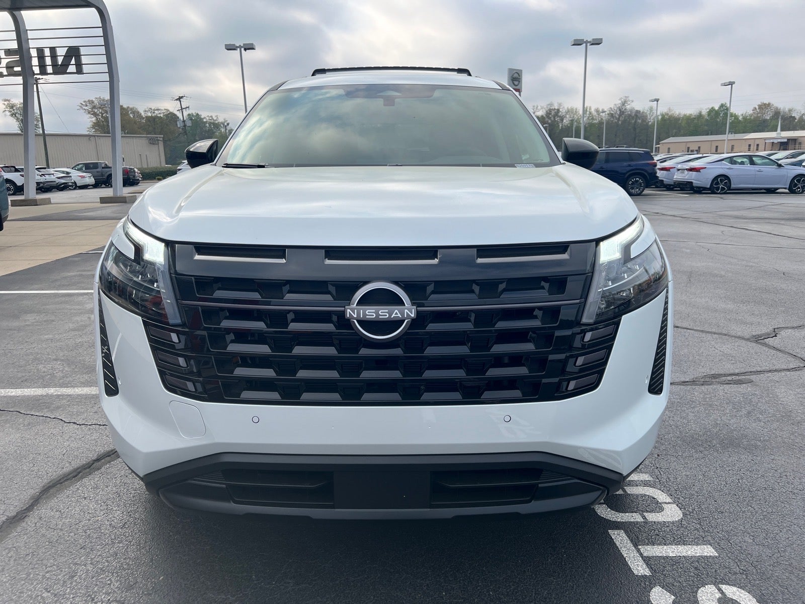 2026 Nissan Pathfinder SV