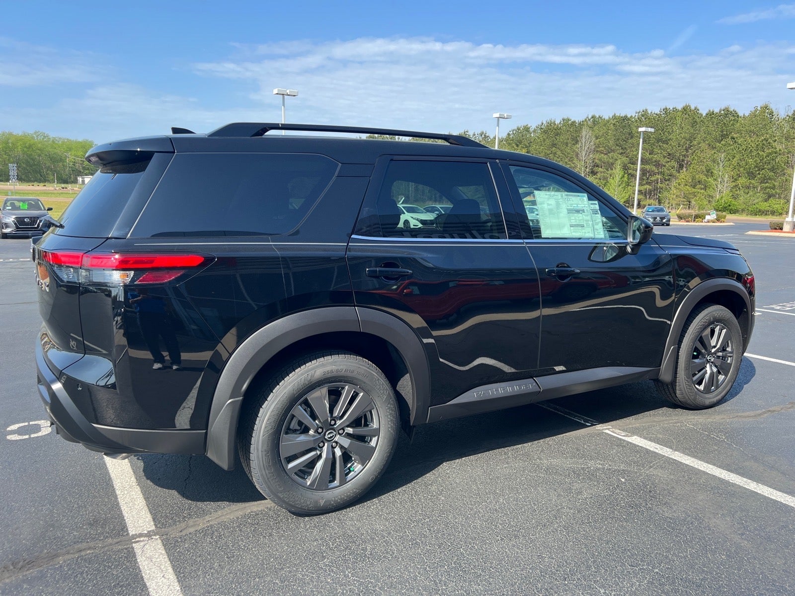 2026 Nissan Pathfinder SV