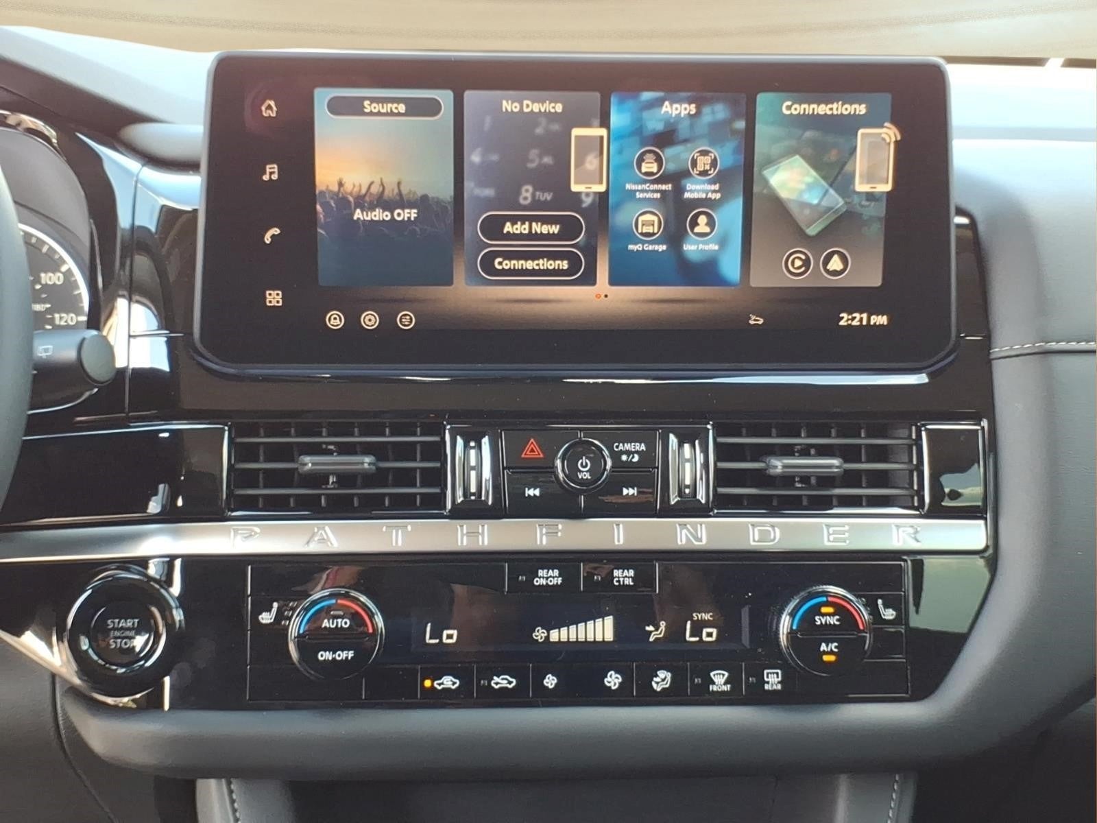 2026 Nissan Pathfinder SV