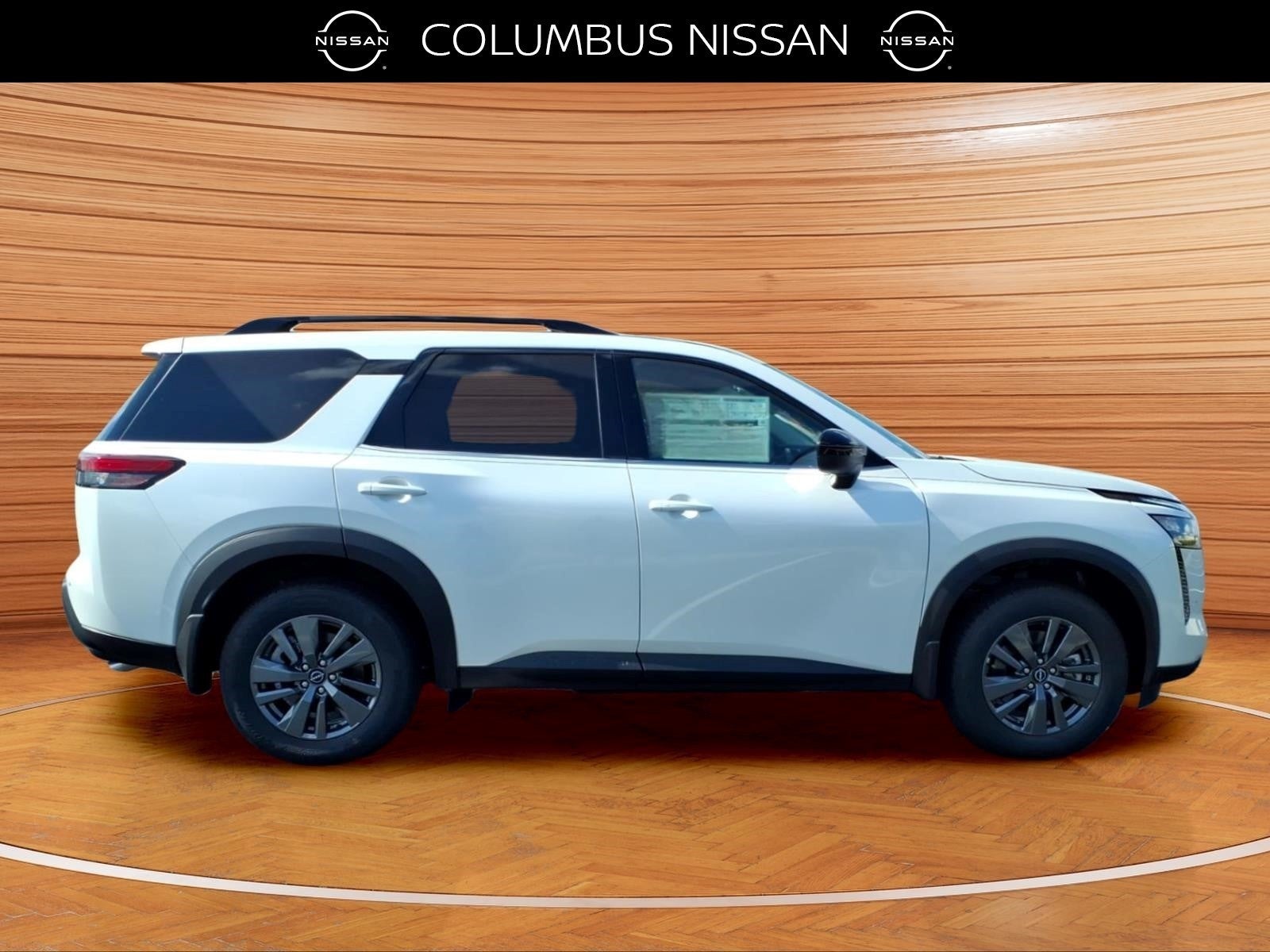 2026 Nissan Pathfinder SV