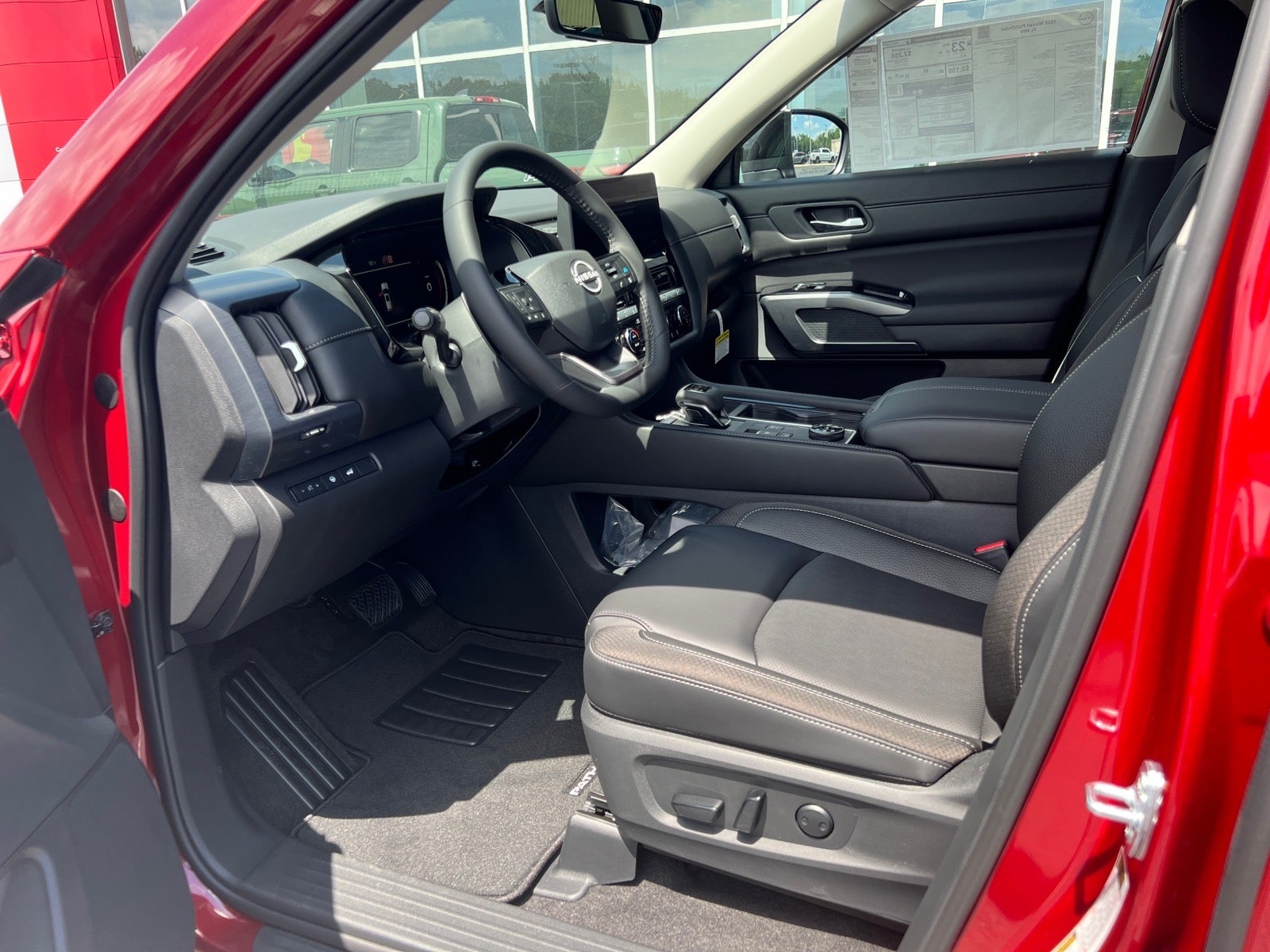 2026 Nissan Pathfinder SL