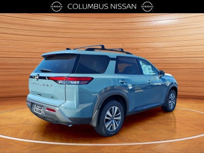 2026 Nissan Pathfinder SL