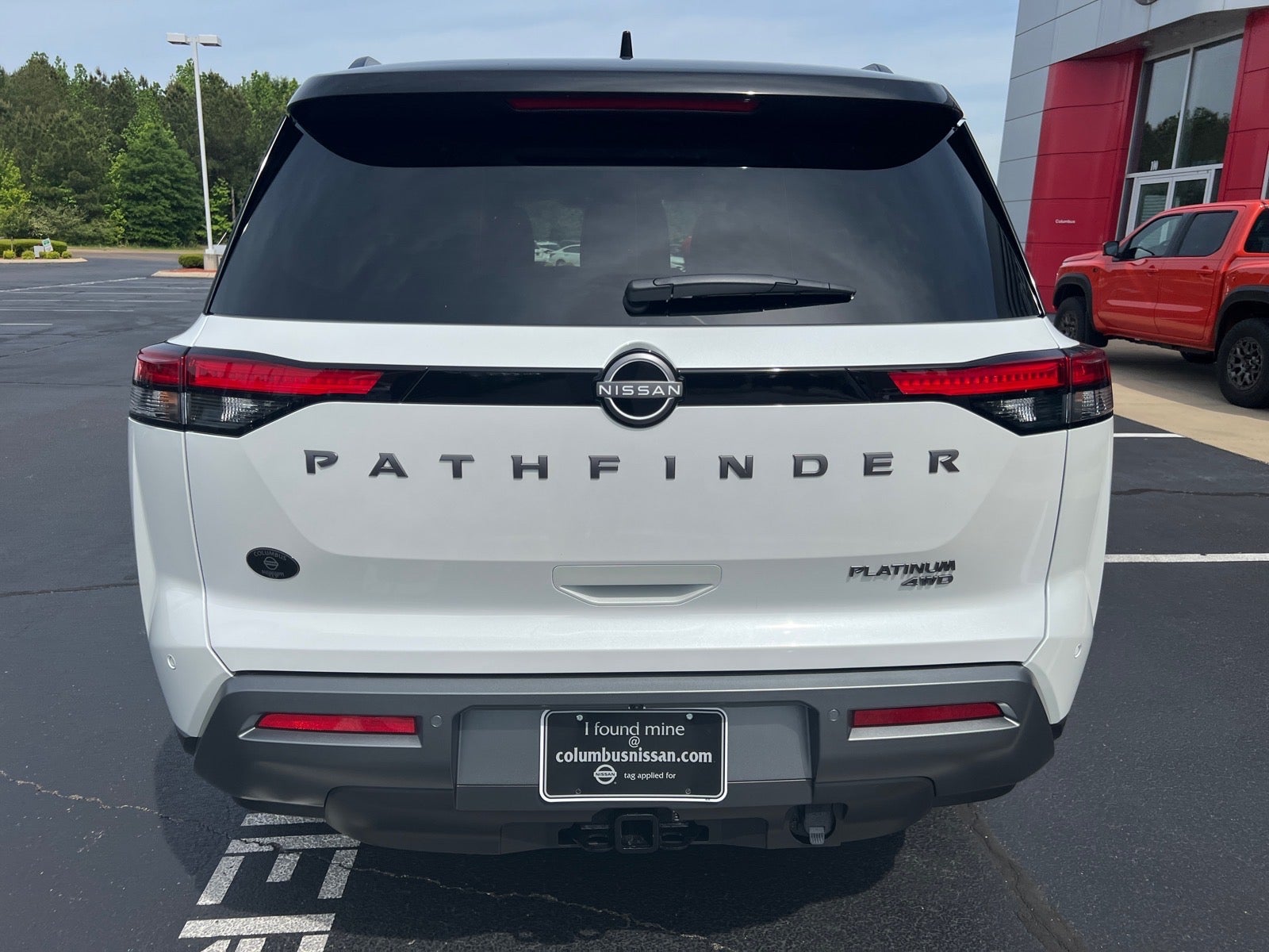 2026 Nissan Pathfinder Platinum