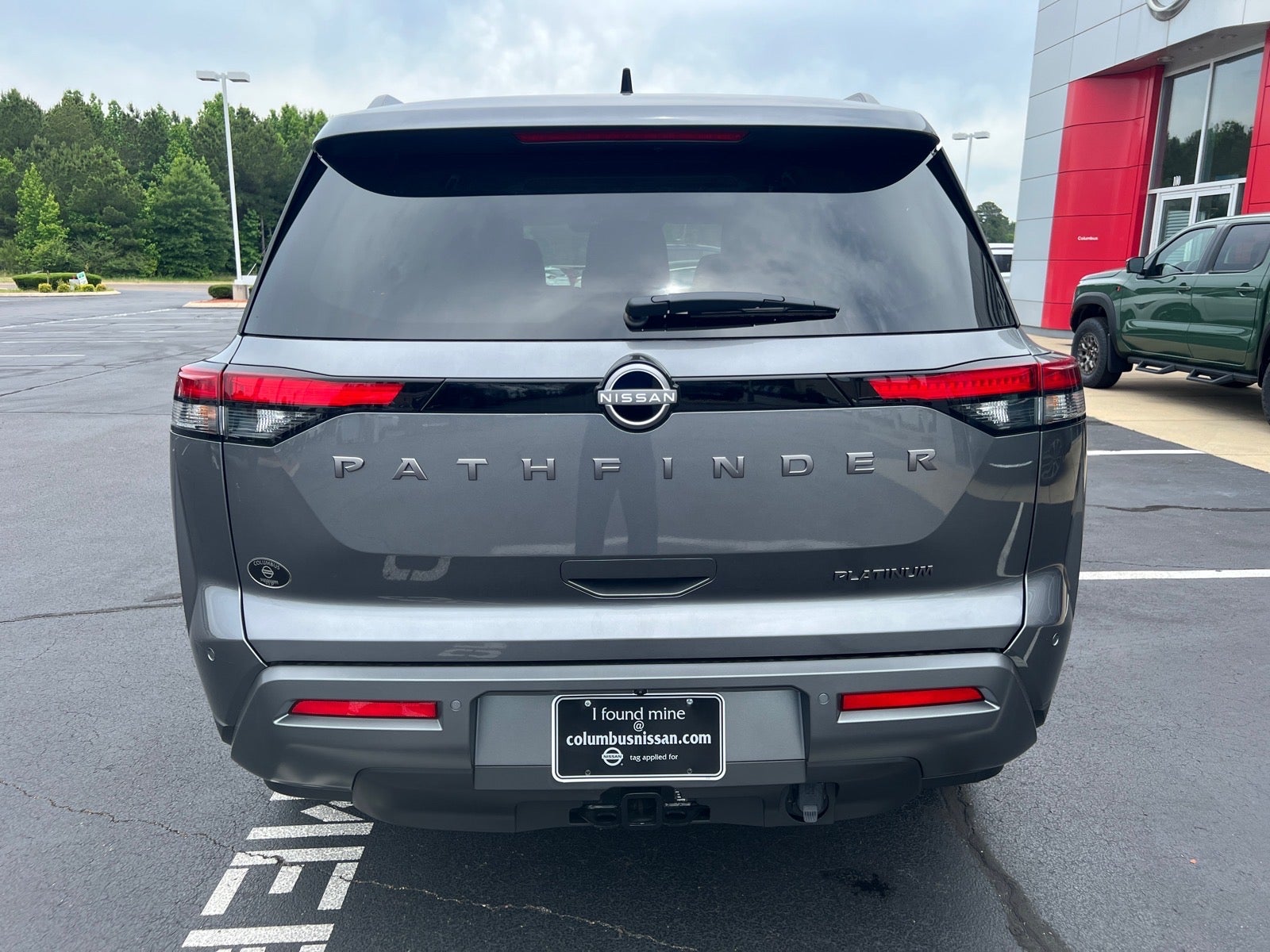 2026 Nissan Pathfinder Platinum