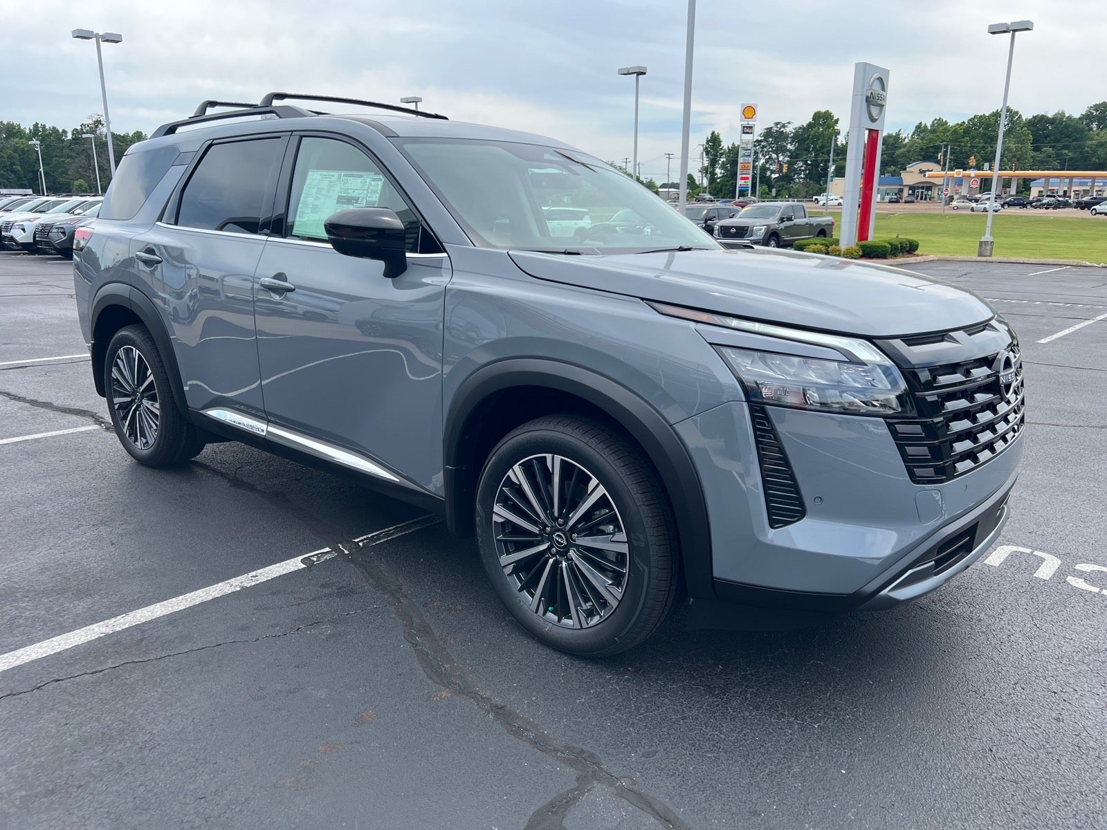 2026 Nissan Pathfinder Platinum