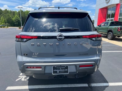 2026 Nissan Pathfinder Platinum