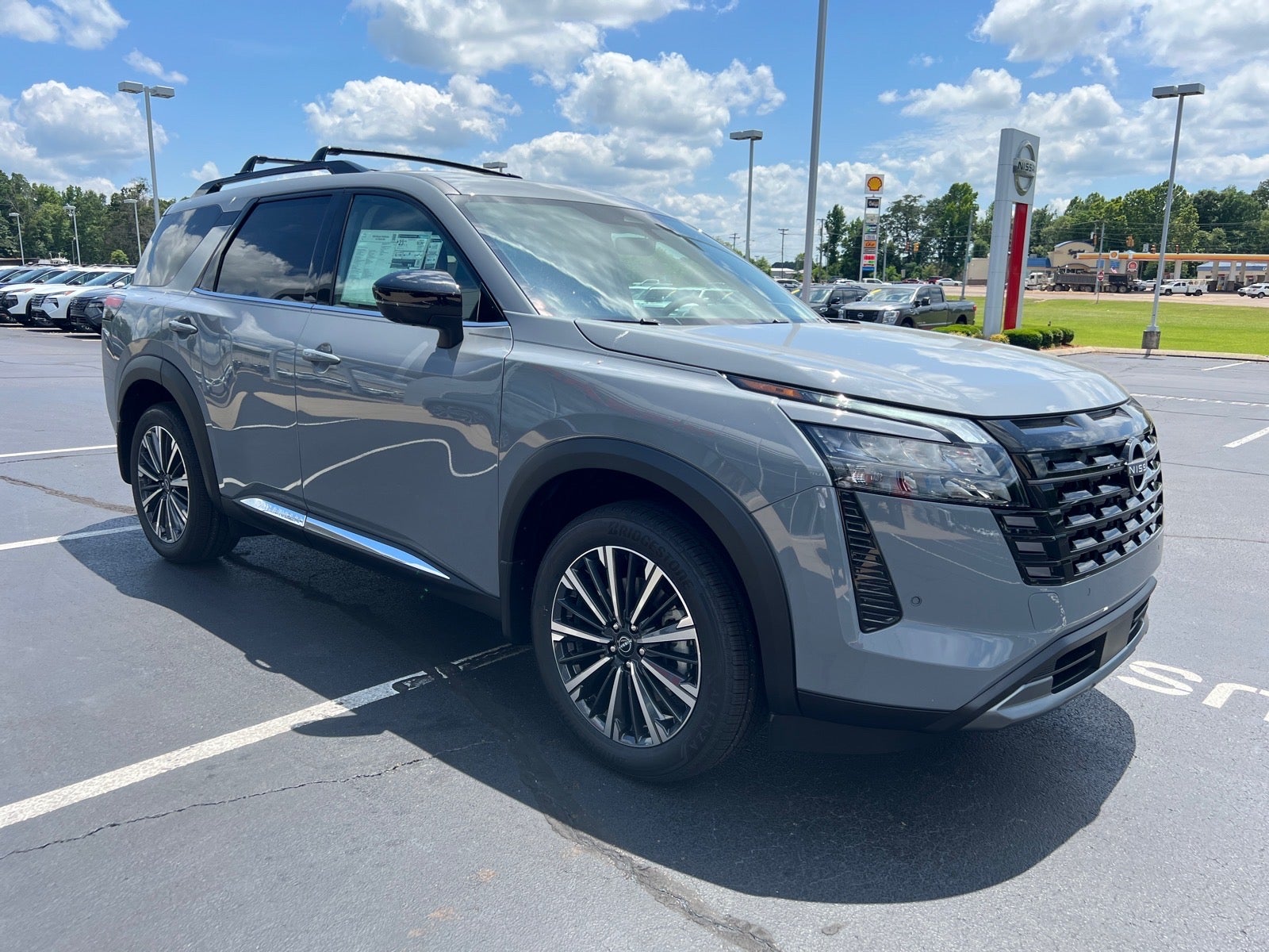 2026 Nissan Pathfinder Platinum