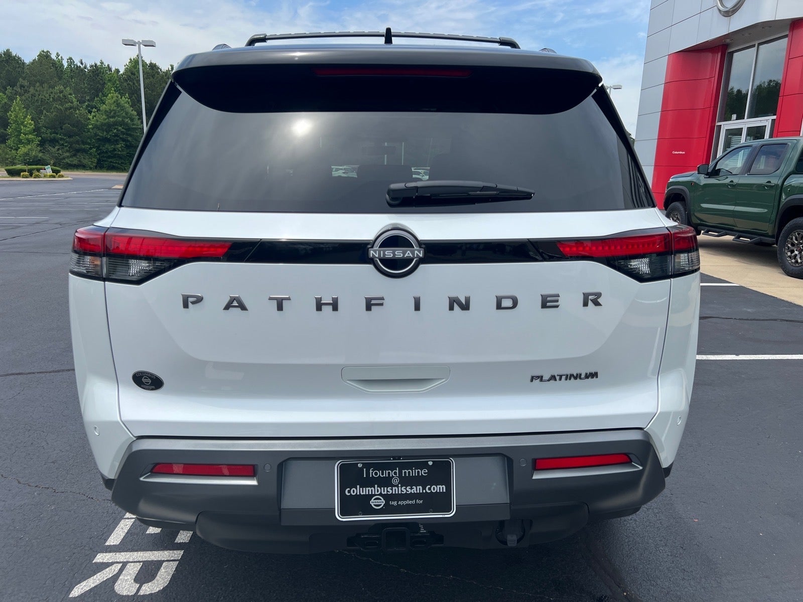 2026 Nissan Pathfinder Platinum