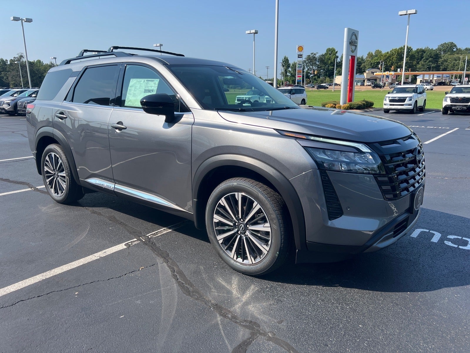 2026 Nissan Pathfinder Platinum