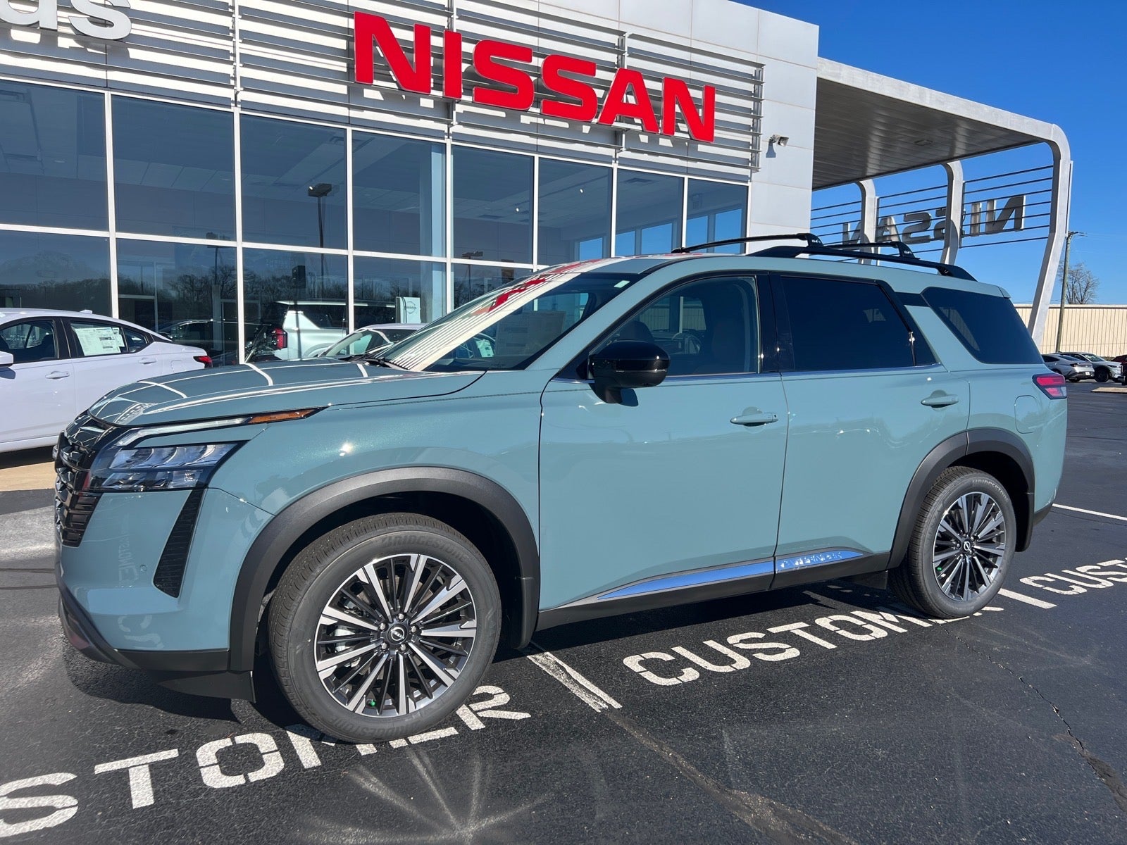 2026 Nissan Pathfinder Platinum