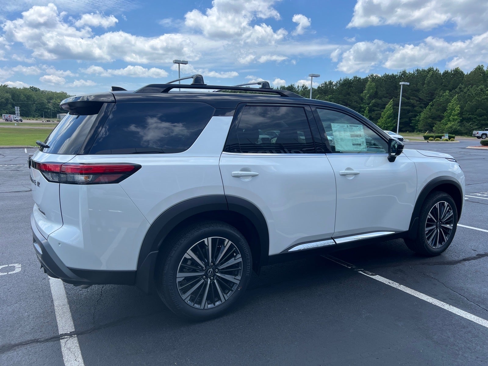 2026 Nissan Pathfinder Platinum
