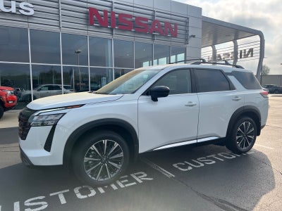 2026 Nissan Pathfinder Platinum