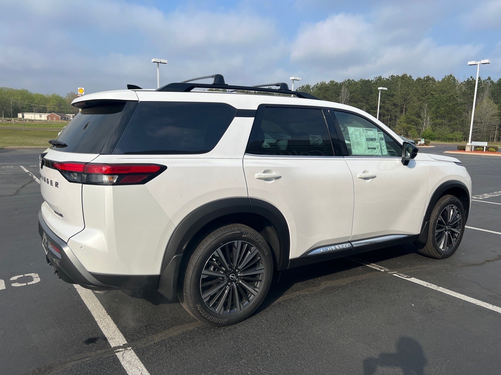 2026 Nissan Pathfinder Platinum