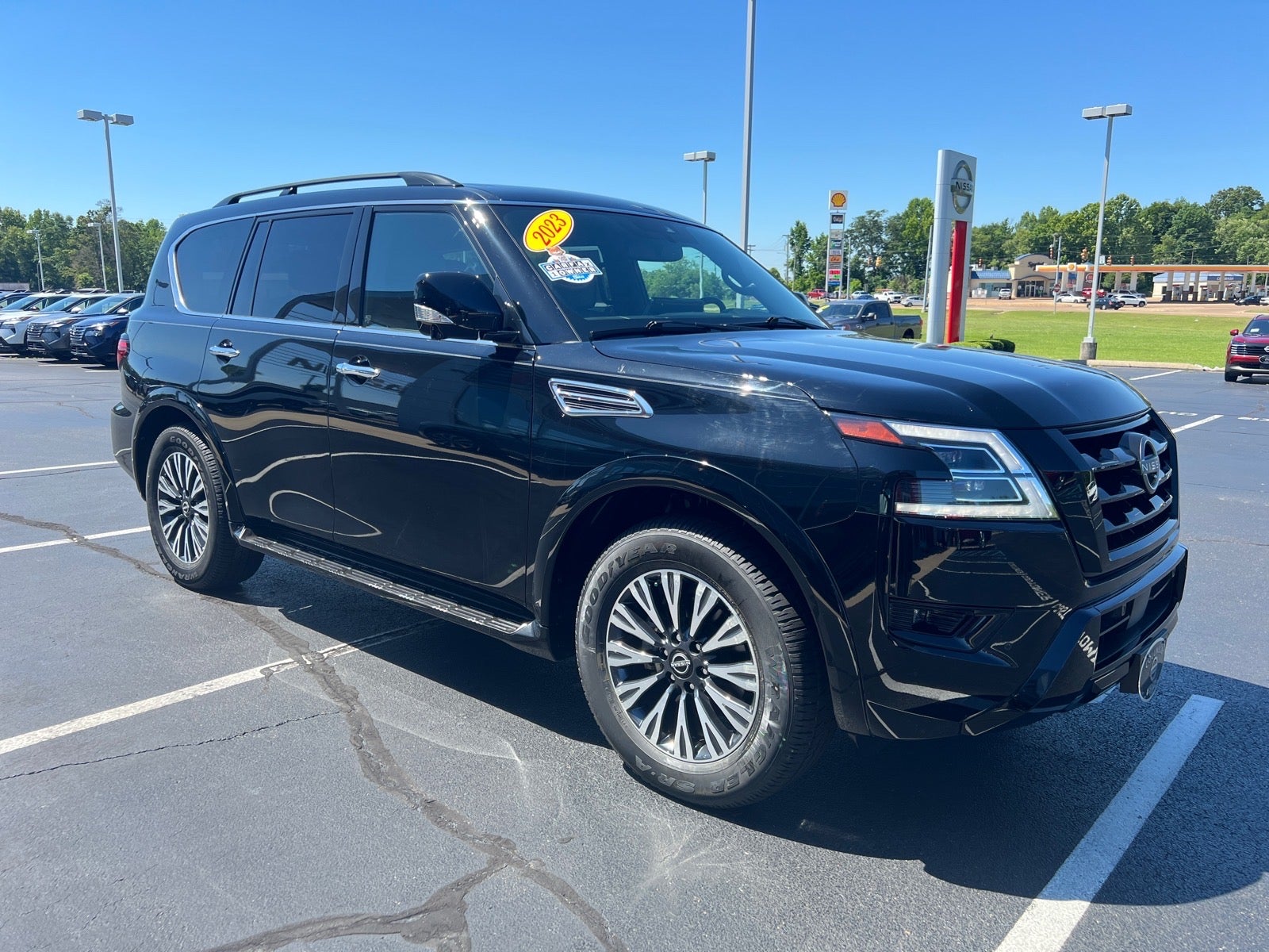 2023 Nissan Armada SL