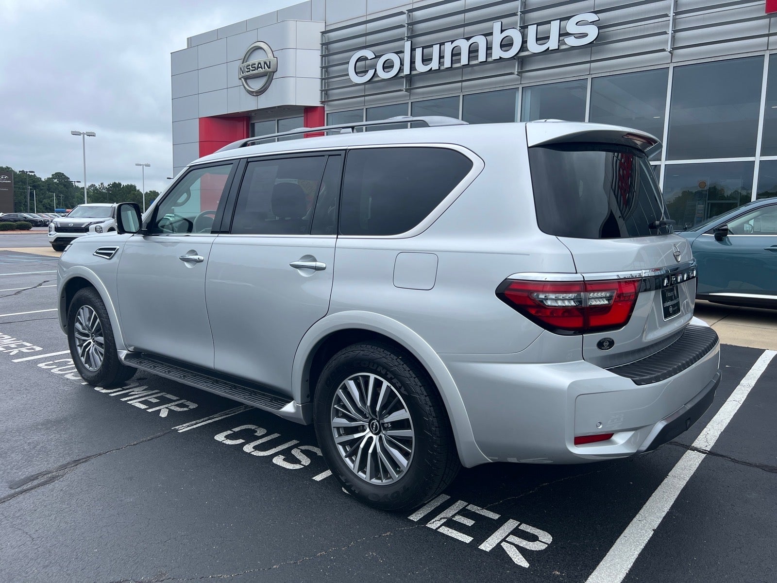 2023 Nissan Armada SL