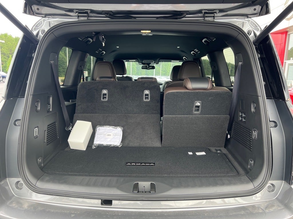 2025 Nissan Armada SL