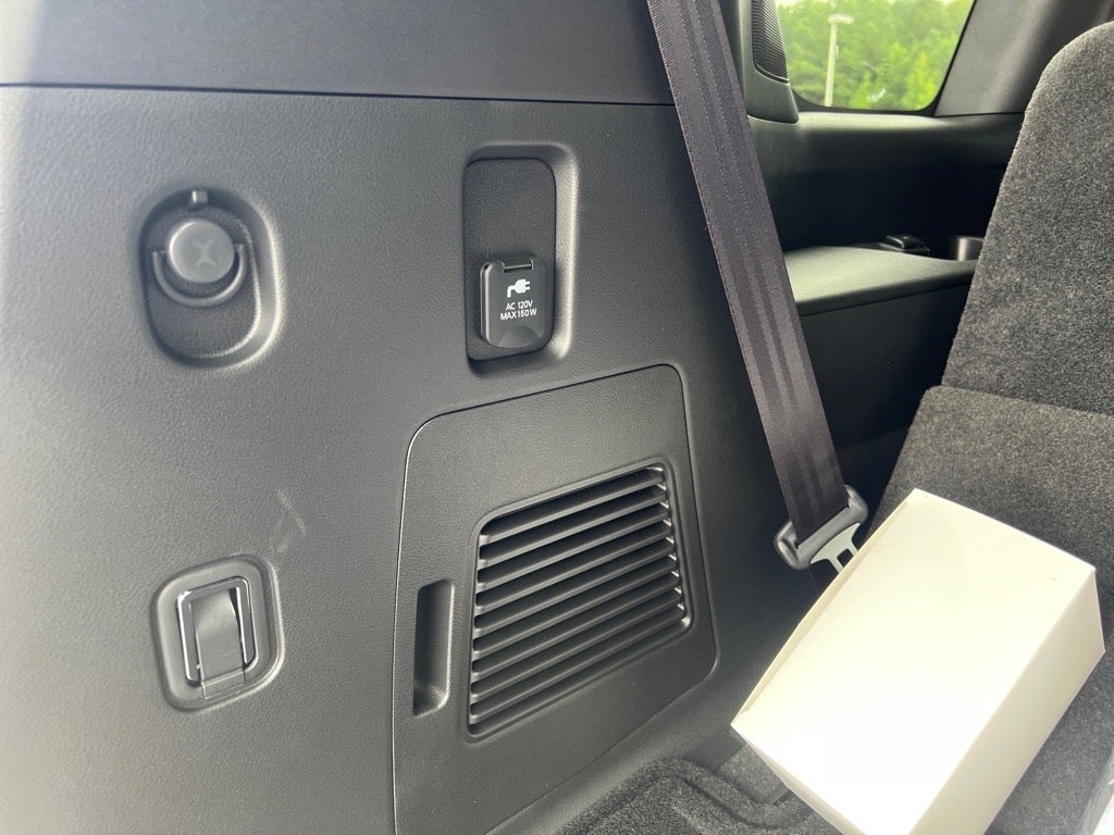 2025 Nissan Armada SL