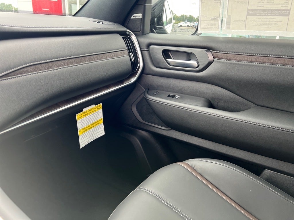 2025 Nissan Armada SL