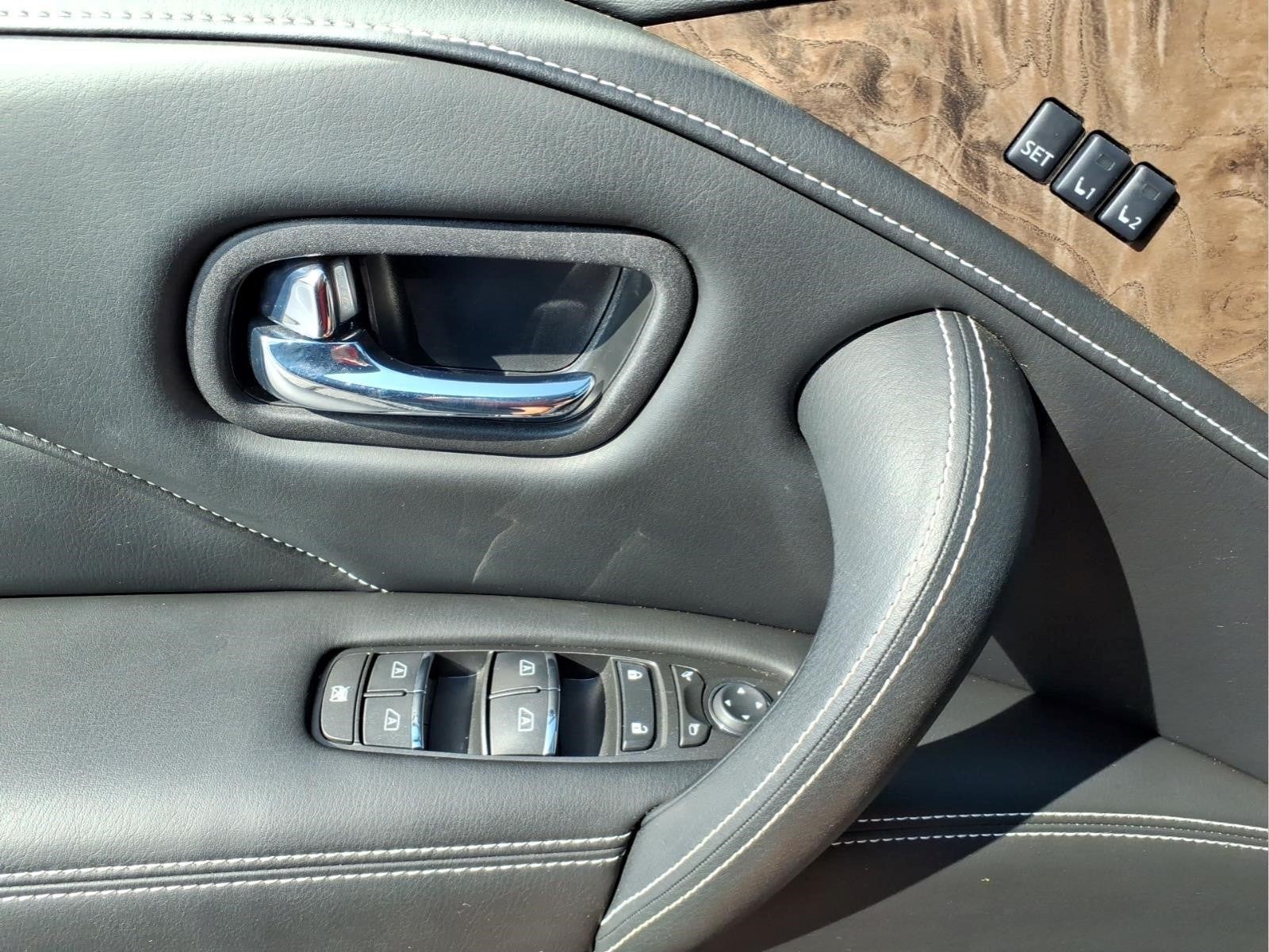 2023 INFINITI QX80 Premium Select