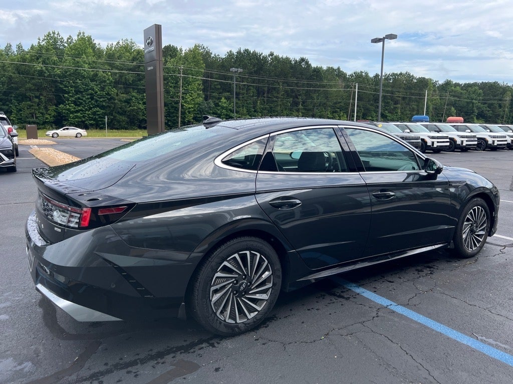 2025 Hyundai SONATA Hybrid Limited