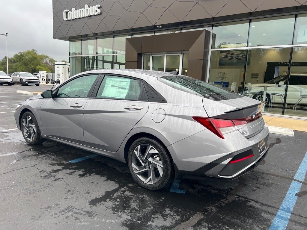 2025 Hyundai ELANTRA SEL Sport