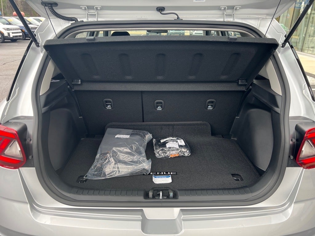 2025 Hyundai VENUE SEL