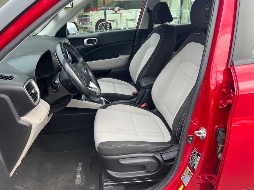 2022 Hyundai VENUE SEL