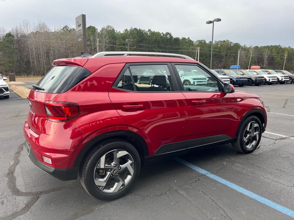 2022 Hyundai VENUE SEL